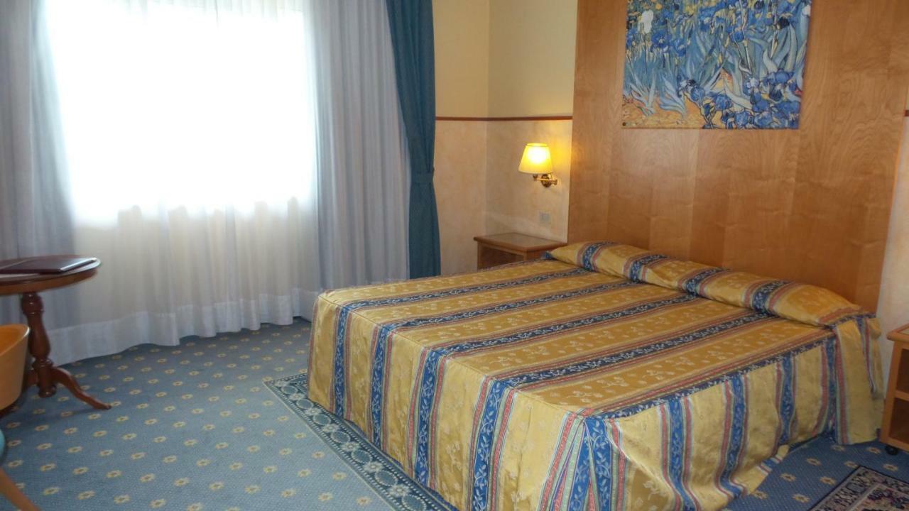 Hotel Al Ponte Gradisca d'Isonzo Luaran gambar